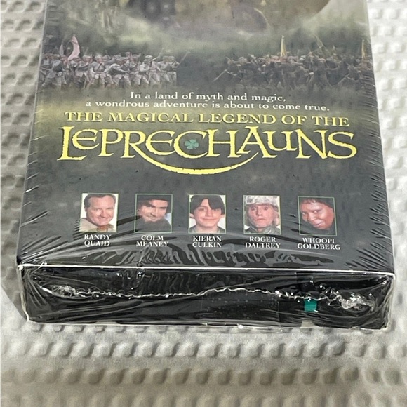 Magical Legend of the Leprechauns VHS tape 1999 Roger Daltrey Goldberg movie - Picture 4 of 4